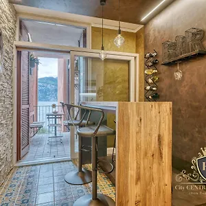 https://apt-city-central-romantic-lakefront-balcony-porto-vecchio-11.hotelinveneto.com